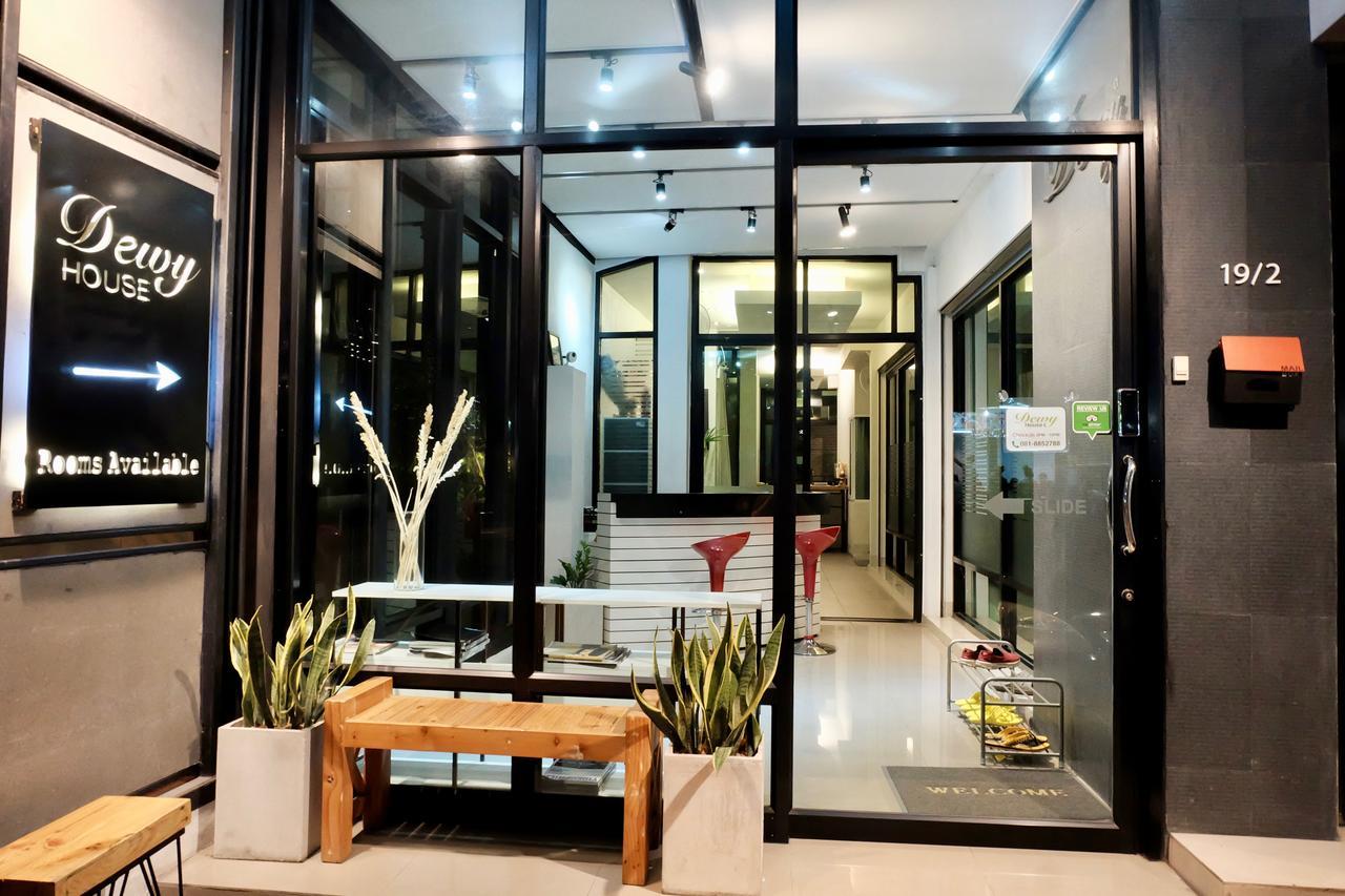 Dewyhouse Hostel Chiang Mai Exterior photo
